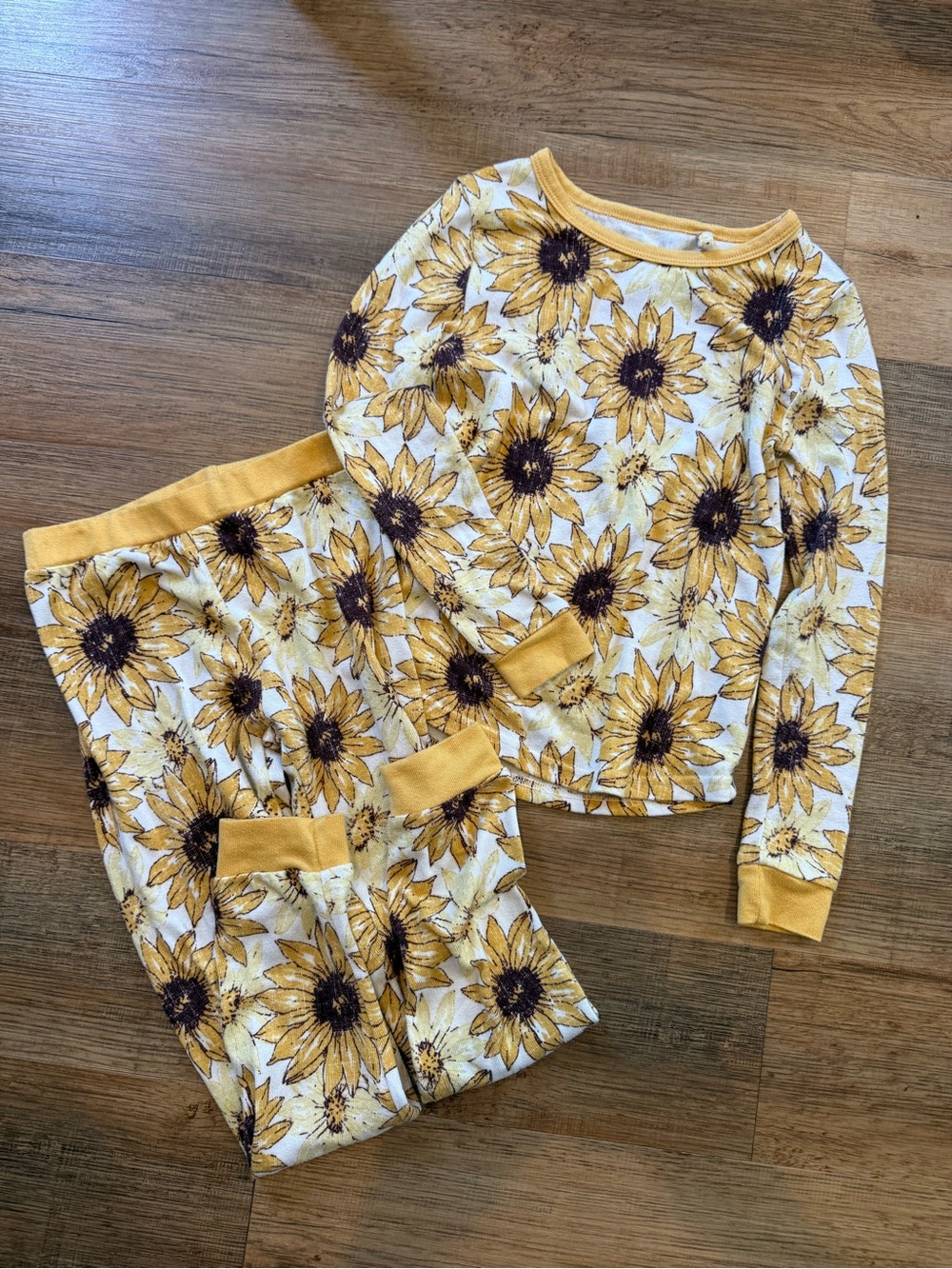 Jessica Simpson Yellow Sunflower Print Kids Pajama Set 8